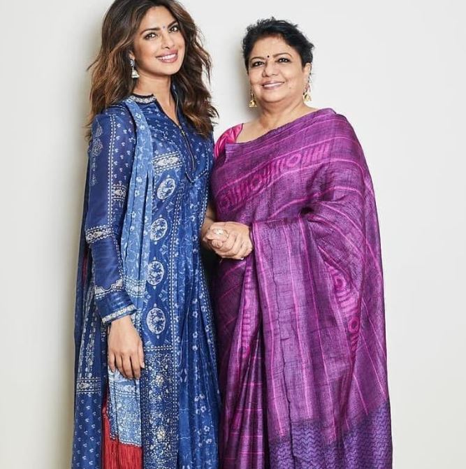 Priyanka Chopra With her mother Madhu