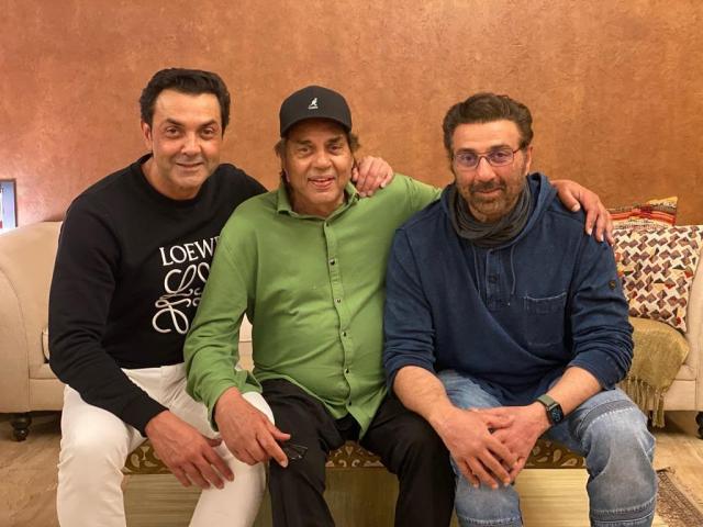 bobby deol with dharmendra and sunny deol
