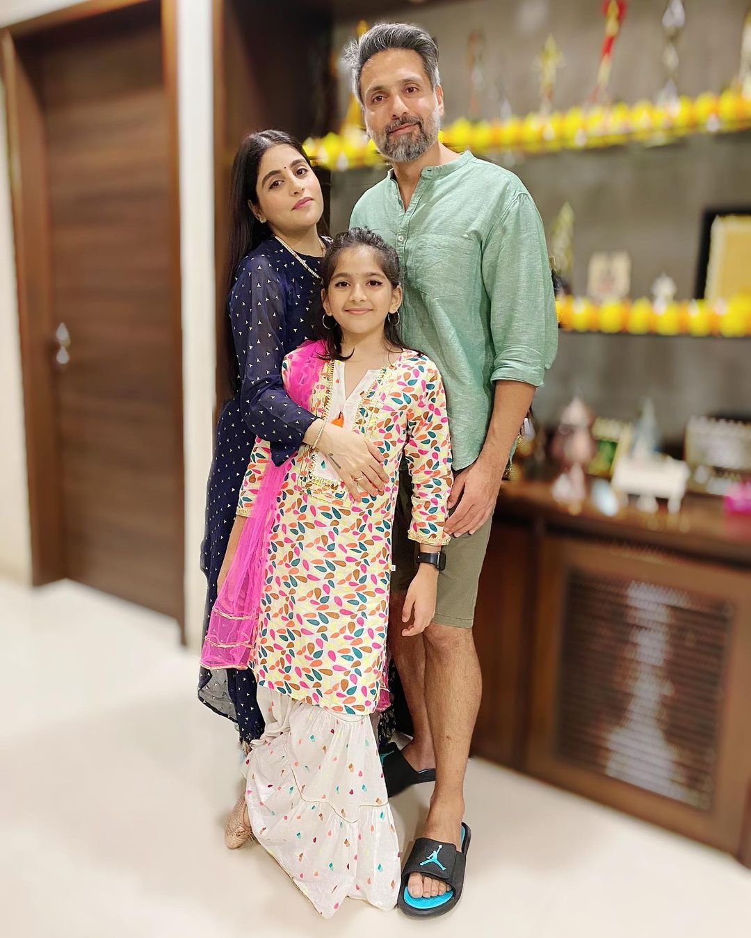 Iqbal Khan With Wife And Daughter
