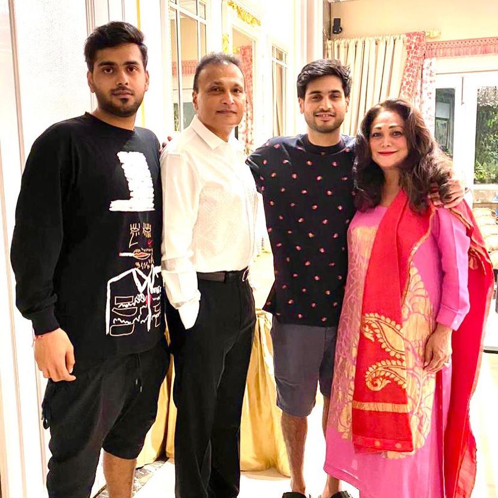 Anil Ambani With Family
