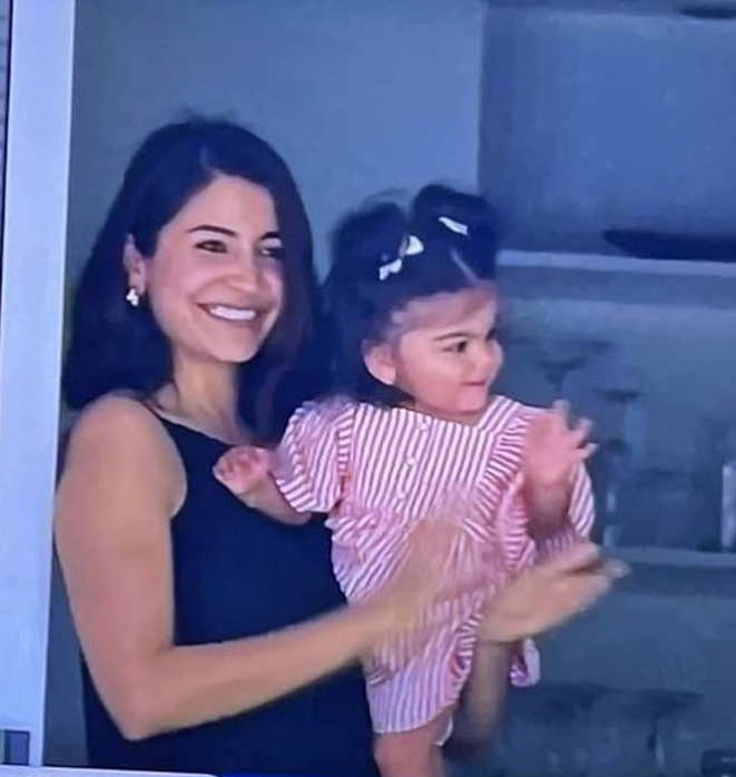 Anushka Sharma With Daughter Vamika