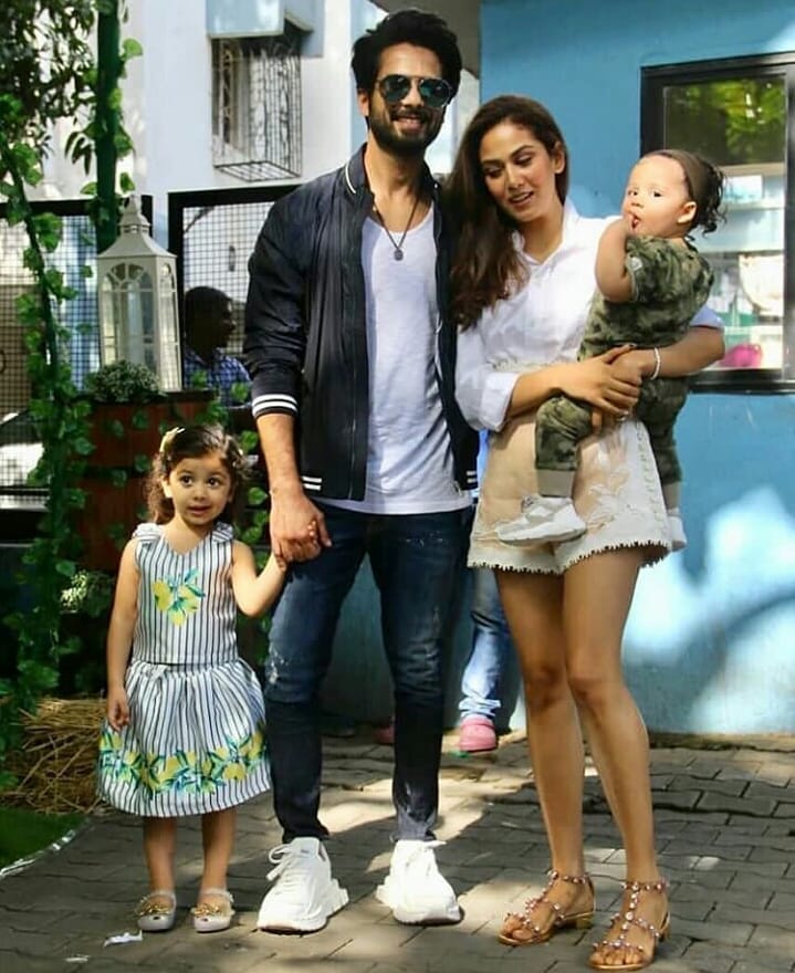 Shahid Kapoor With Wife Mira Rajput and children