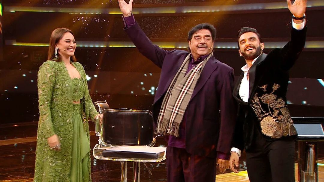 Sonakshi And Shatrughan At Ranveer Singh Show