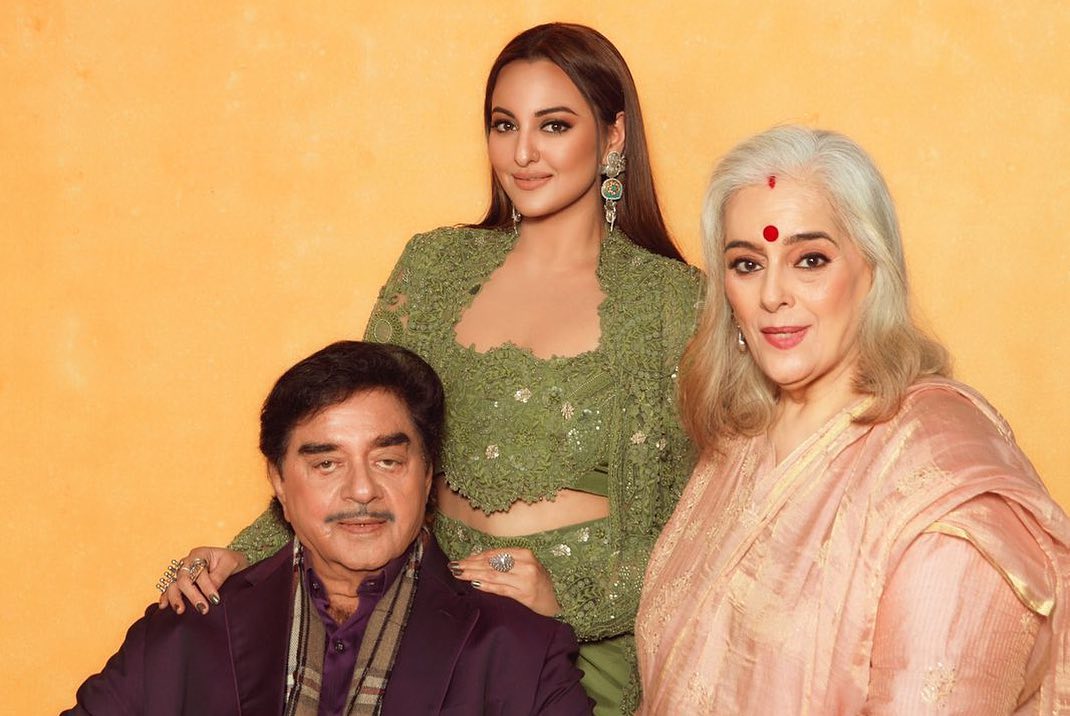 Sonakshi with father Shatrughan and mother Poonam