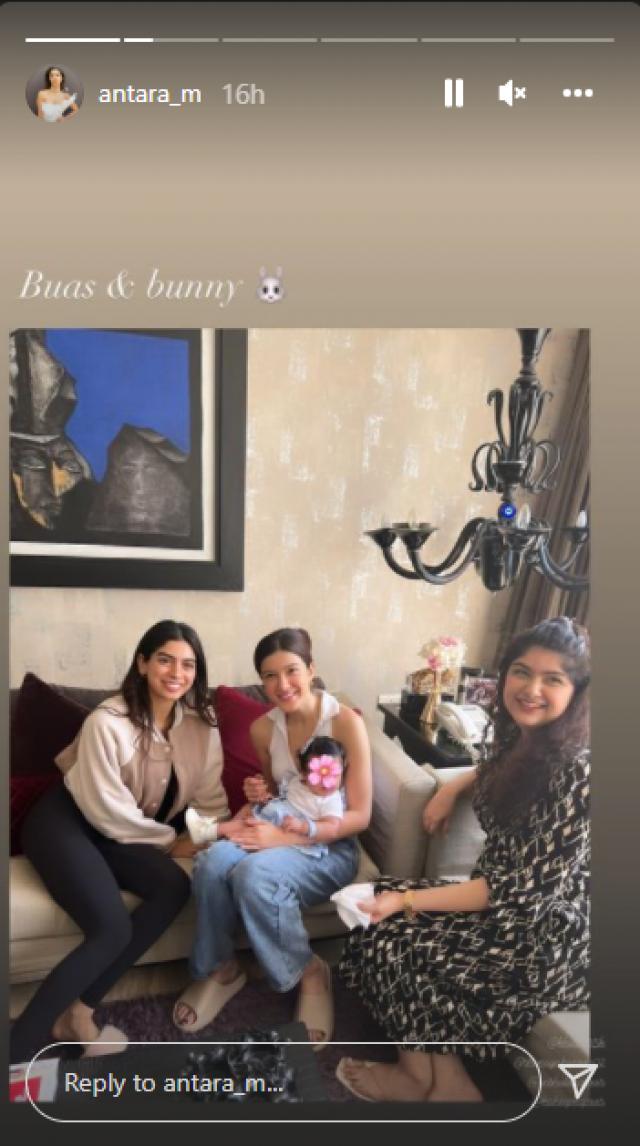 Khushi, Shanaya, Anshula with their niece Thea