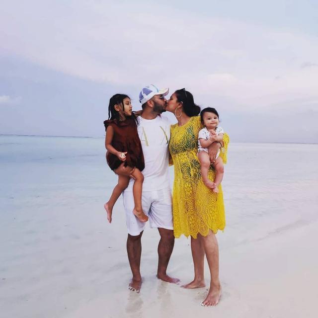Dimpy ganguly with husband and kids