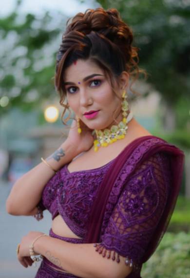Sapna Choudhary Shares Romantic Video With Husband Veer Sahu | सपना चौधरी पति वीर संग हुईं रोमांटिक