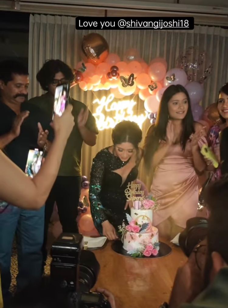 Shivangi Joshi Birthday Celebration