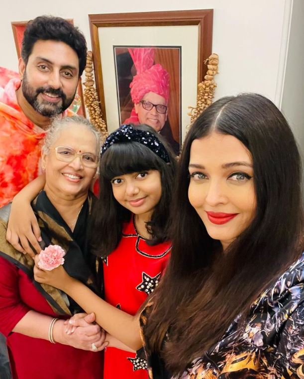 Aishwarya Rai with her mother, hubby and daughter